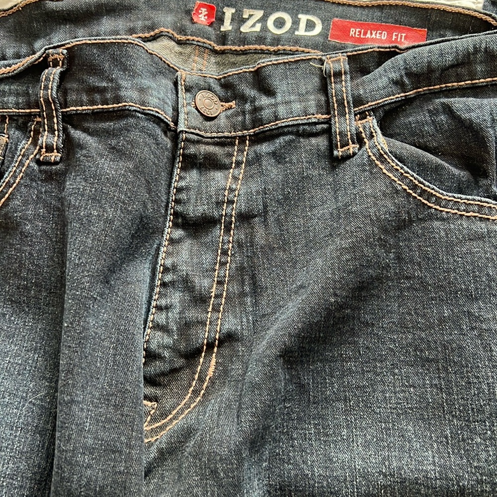 IZOD RELAXED FIT BLUE JEANS SIZE 36 X 32 98% COTTON 2% SPANDEX MACHINE WASH COLD